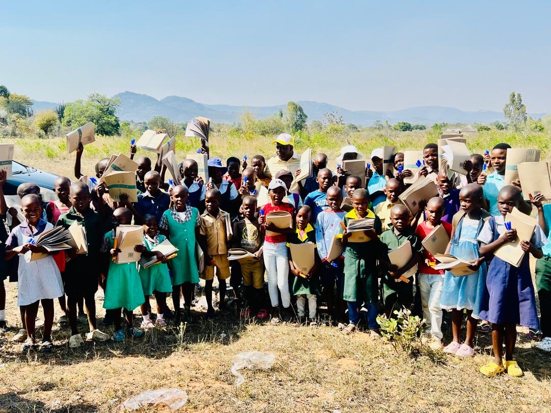 mavhairemt's tweet photo. Many thanks to all those who partnered us in the #Donateabookcampaign
Today the 14th of September 2024 we have managed to distribute 5000 books, 1000 pens and 1000 pencils to over 400 underpriviledged children across Masvingo Central constituency
#dzikisa gejo pasi pane mwando https://t.co/2ICVwTiDPJ