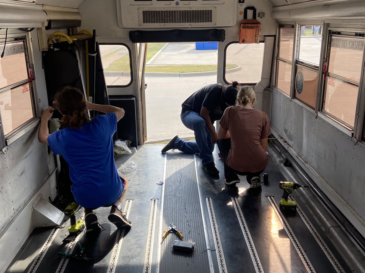 Laura Bellone Johnson tweet media