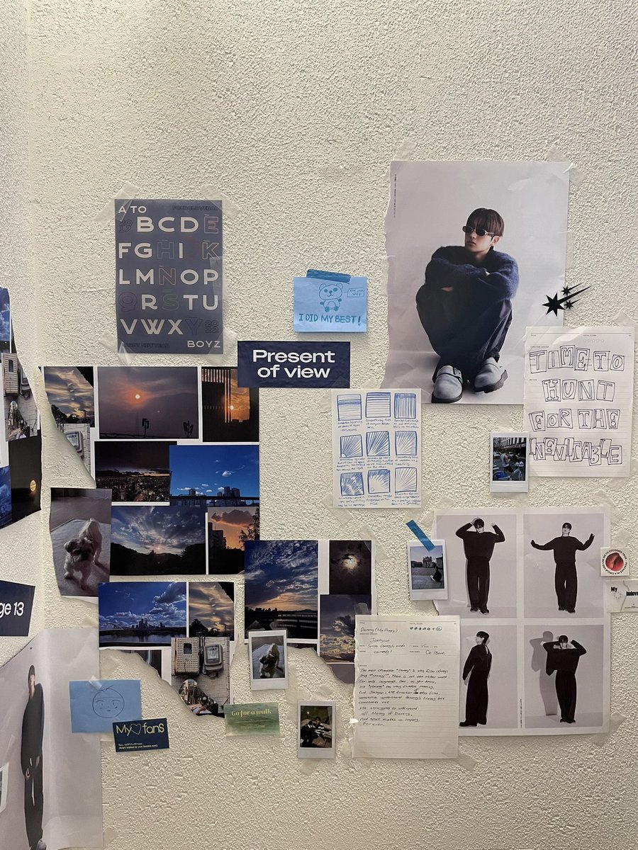 전시 되어있는 CD와 비디오를 보면서
재현이가 영화 주인공이 되면 어떤 배역이
잘 어울릴까~? 하구 생각했던 공간!
재현이의 순간들이 그려진 콘티도 너무 좋았어요🫶

#현재사랑하는순간들
#present_of_view