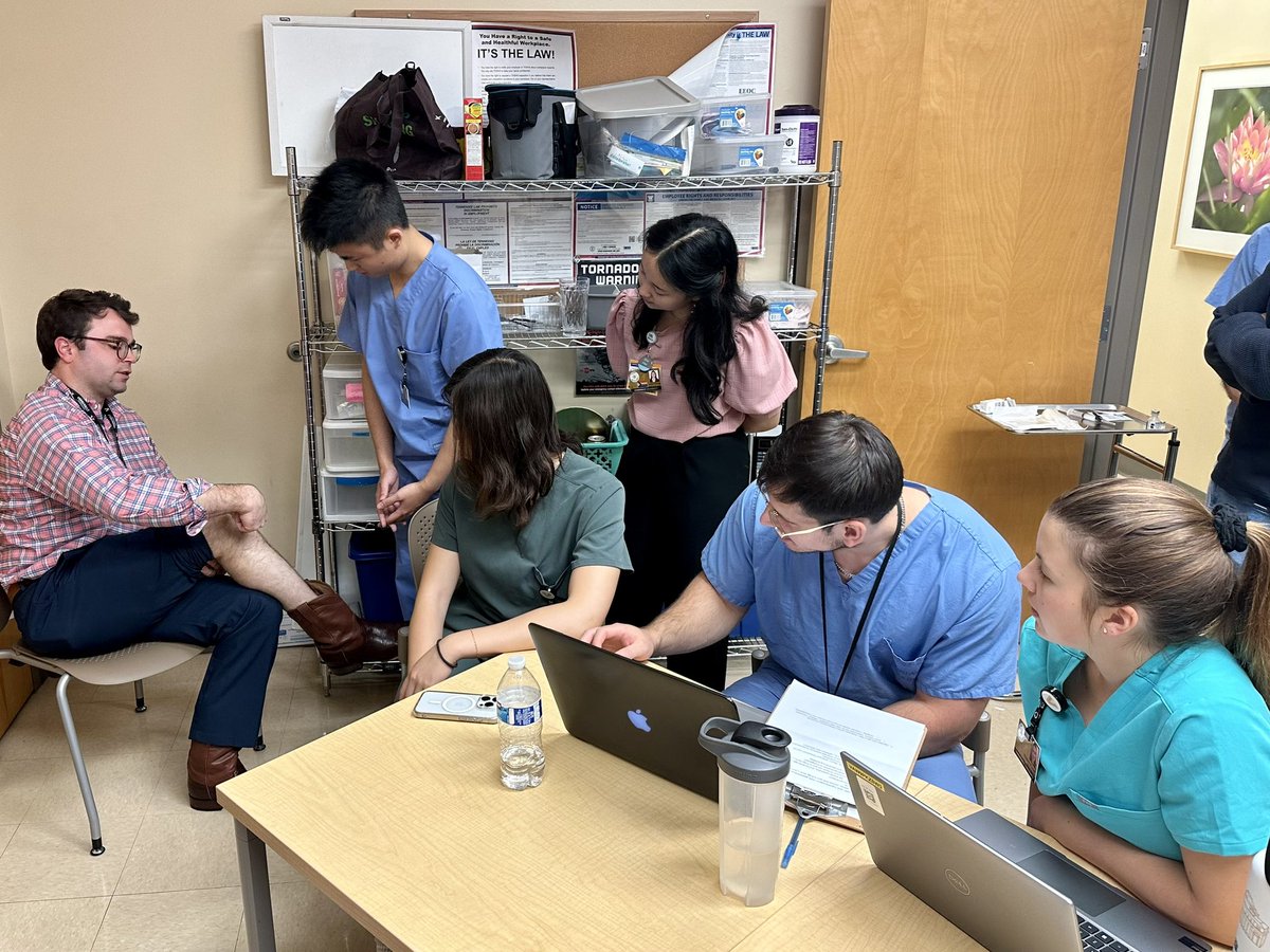 EricBowmanMD's tweet photo. Dr. Mathews teaching our @shadetreeclinic volunteers this morning about joint injections! @VUMCOrtho @vumc_orthores @candlermathews https://t.co/c3dR8GiBgg