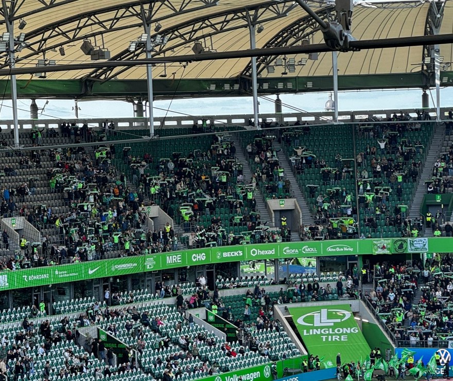 Samstag, 14.09.2024, 15:30 Uhr: #wobsge
 
Offizielle Zuschauerzahl: 26.281 in der Volkswagen-Arena
Auslastung: 87,16%

Wa(h)re Zuschauer: 16.432
Reale Auslastung: 54,77%