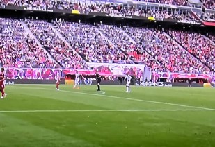 Samstag, 14.09.2024, 15:30 Uhr: #rblfcu
 
Offizielle Zuschauerzahl: 45.000 in der Red Bull Arena
Auslastung: 95,60%

Wa(h)re Zuschauer: 36.633
Reale Auslastung: 77,82%