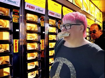 GXcks5ZWAAAe_Xe?format=jpg&name=360x360