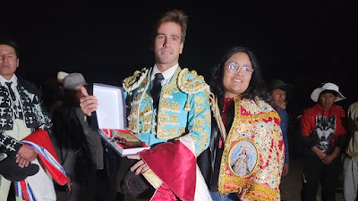 Ayaviri en Melgar (Puno) PER 1ª mixta Virgen de Alta Gracia reses de Ángeles de Santa Rosa, Virgen del Rosario, Campo Sucre y Narezo para <a href="/EmilioSilveraR/">Emilio Silvera</a> ganó el trofeo, oreja y silencio, Germán Vidal <a href="/infoelmelli/">𝐆𝐞𝐫𝐦𝐚𝐧 𝐕𝐢𝐝𝐚𝐥 "𝐄𝐥 𝐌𝐞𝐥𝐥𝐢"</a> silencio y vuelta y Julio Alguiar ovación y silencio📷Perú Taurino