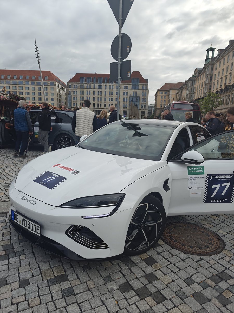 DiedrichLeander's tweet photo. BYD Seal - eins von vielen spannenden Elektroautos aus China. Ich finde ihn richtig schick, auch der Innenraum macht einen sehr hochwertigen Eindruck. Nicht zu vergessen: 550 PS 😏
#ecannonball
#ecb24 https://t.co/QcpPMDxLCR