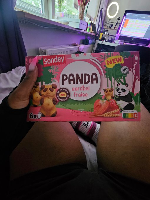 Got myself some snacks and youre paying for them piggy   #findom #ebonygoddess #tikkieslaaf https://t<a href="/tag/findom"class="tags"><span>#findom</span></a><a href="/tag/ebonygoddess"class="tags"><span>#ebonygoddess</span></a><a href="/tag/tikkieslaaf"class="tags"><span>#tikkieslaaf</span></a>