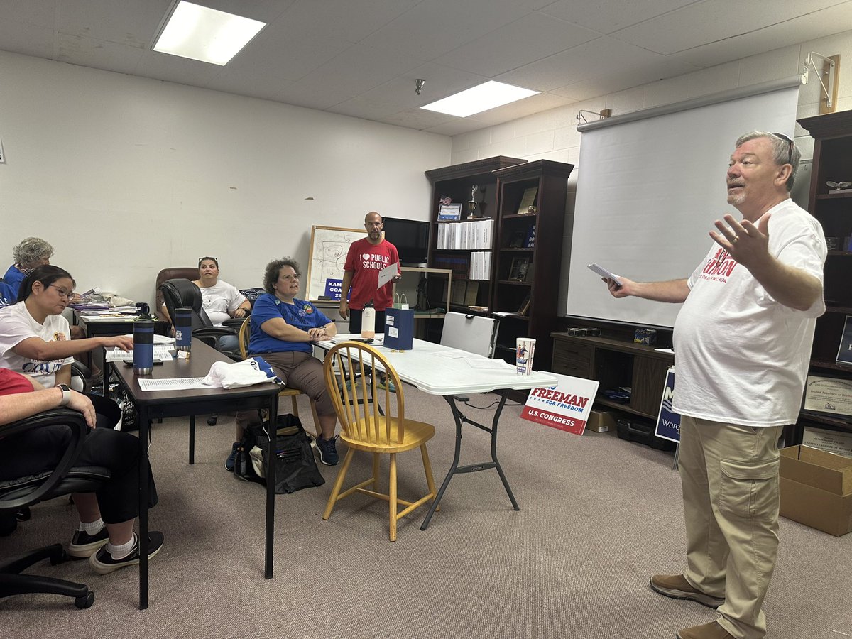 VeronicaforKS's tweet photo. Starting my morning at the @UTW_KS Election Kick-off event! Thankful for these amazing volunteers advocating for children and public education! 🌻🩵 #ksleg https://t.co/FFWxAnZiOt