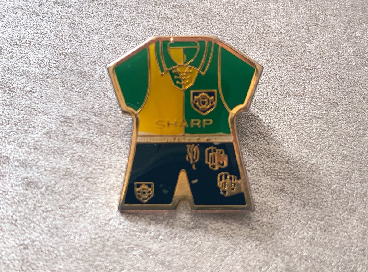 todosofficial's tweet image. Loved this badge as a kid! @paulenglish1961