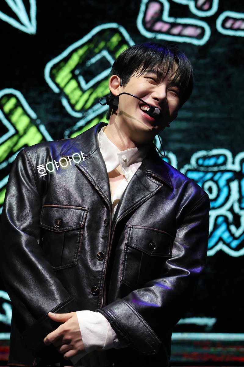 BerryVeryWH's tweet image. 이 사랑스러운 공주님이 직접 못봤다고 ????.????????.