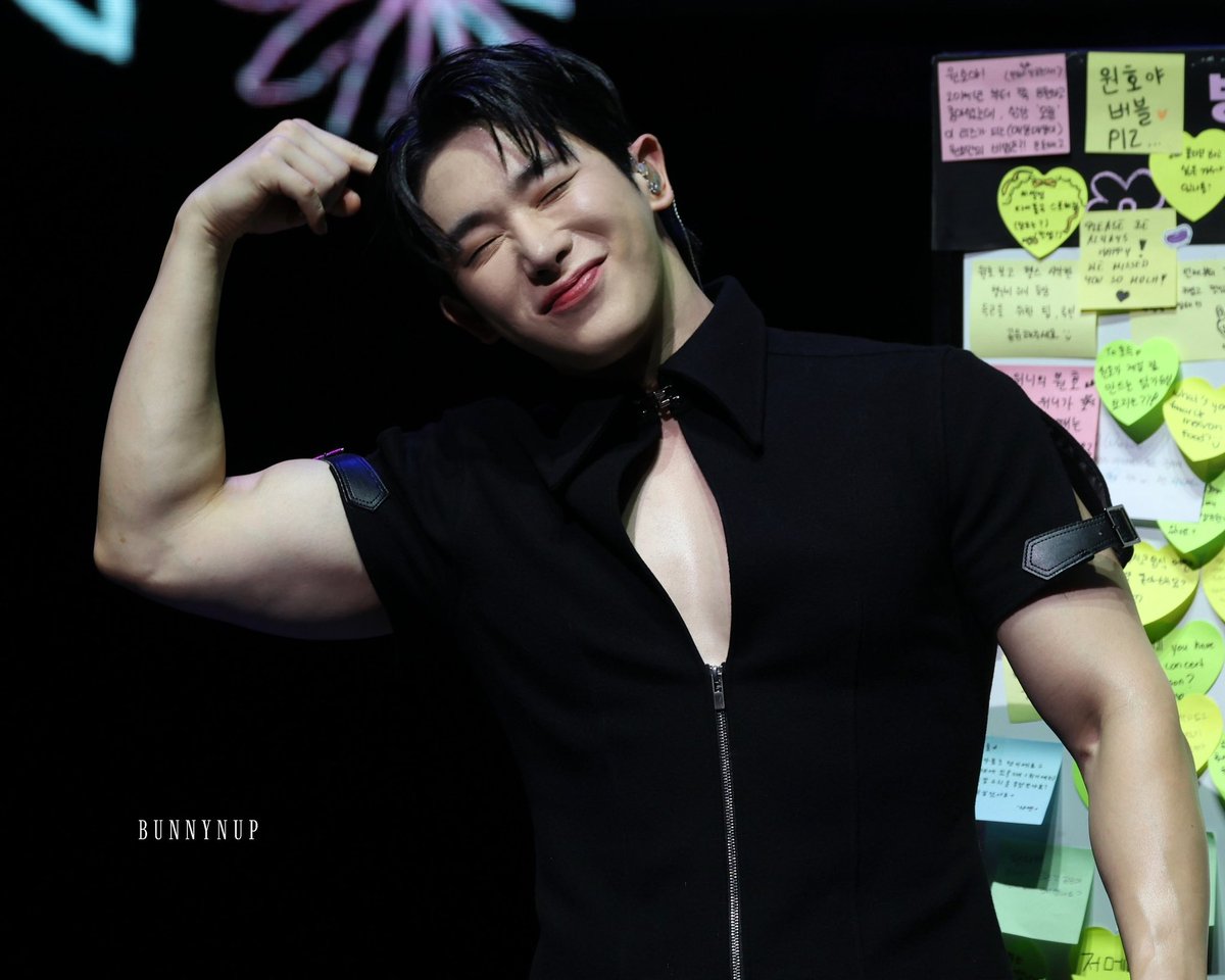 BerryVeryWH's tweet image. 이 사랑스러운 공주님이 직접 못봤다고 ????.????????.