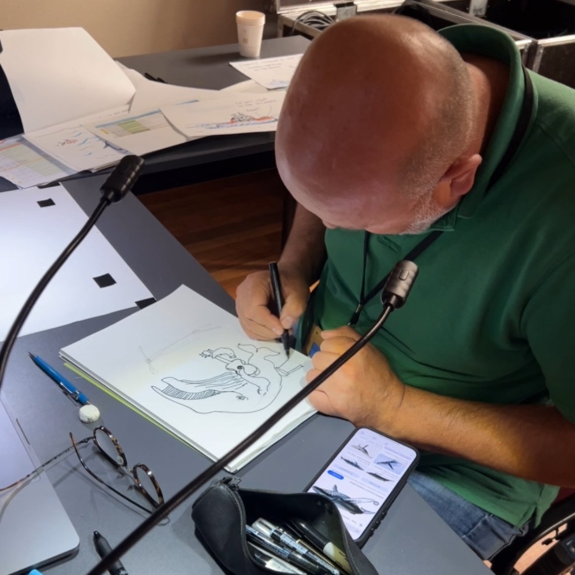Les conférences #GrandOcean illustrées en direct par les #dessins de <a href="/XavierGorce/">Xavier Gorce</a> ✍️