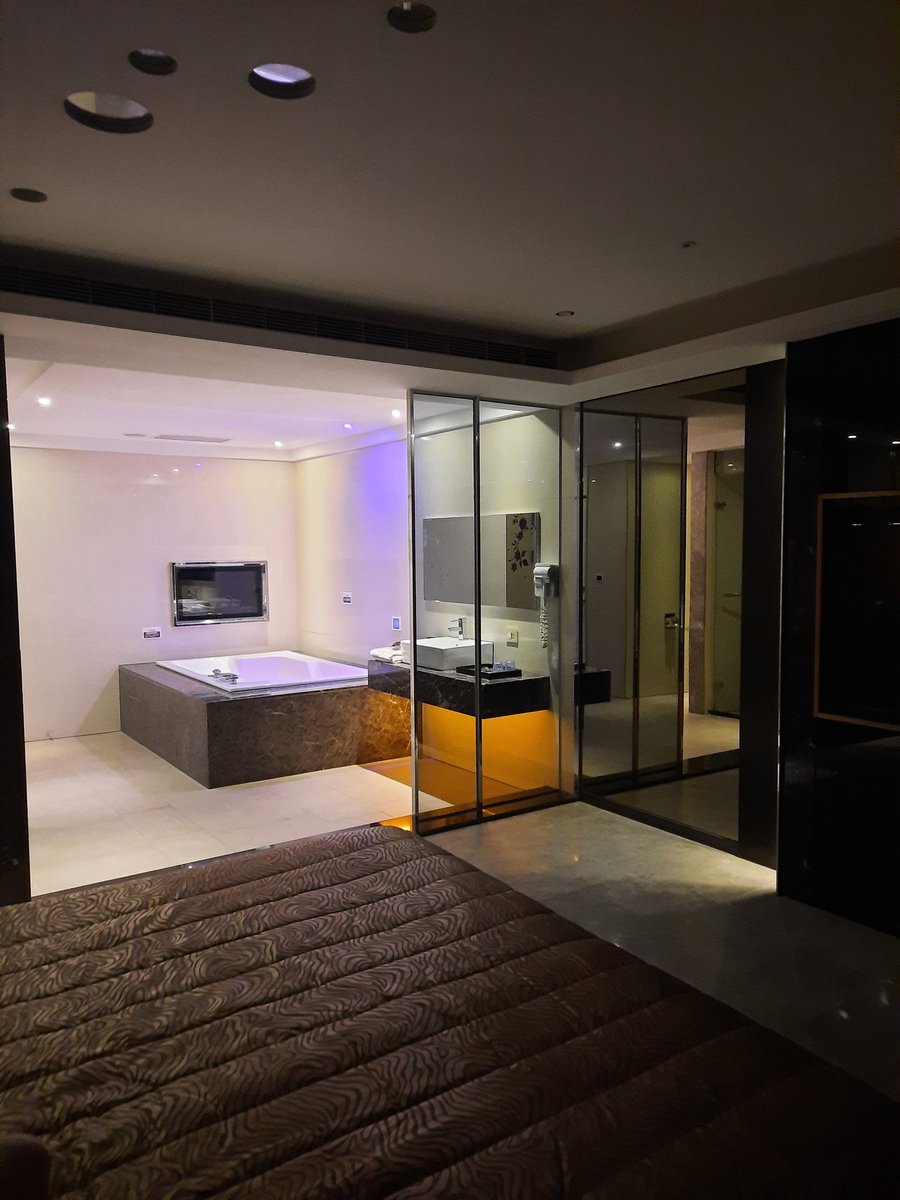 有人來過高雄鳳山薇風情嗎
進來菸味好重😵‍💫