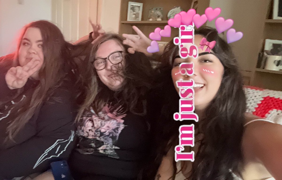 After almost 10 years we finally met as a trio🫡 my faves❤️ <a href="/deedodem/">dem</a> <a href="/xLeaahh/">L e ∀ h</a>