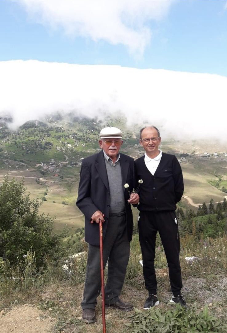 Türkiye Muhtarlar Konfederasyonu Başkan Yardımcısı, Ordu Muhtarlar Federasyonu Başkanı, Düzköy Mahalle Muhtarı kıymetli büyüğümüz Olgun Öztürk ağabeyimizin babası rahmete kavuşmuştur. Başta Olgun Öztürk ağabeyimize ve sevdiklerine baş sağlığı diliyoruz. Mekanı cennet olsun.