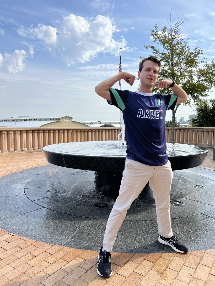 Day 2!! I’ll be rocking my <a href="/akrewhq/">Akrew</a> jersey all day if anyone wants to say hi 😄

Talked to so many friends yesterday and I can’t wait to see more today 😎 

#RLCS