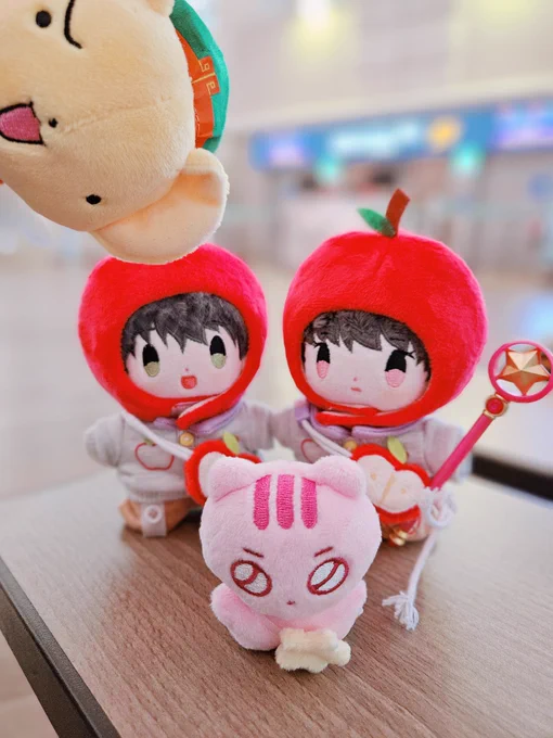 그리고 저는 오랜만에 샤오랑 덕질하러 잠깐 바다를 건너왔습니당. 샤오랑 내가 너를 너무 사랑해......  모두 모두 추석 연휴 즐겁게 보내세요! ☺🩷 