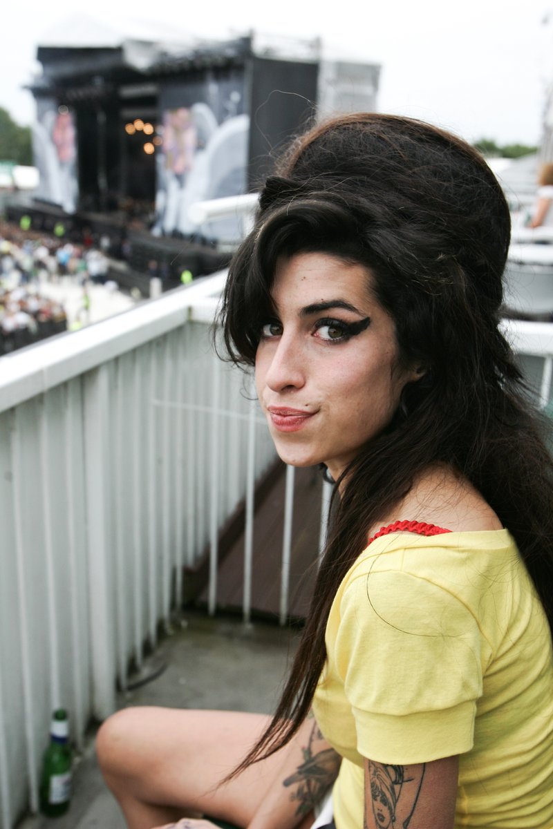 Complex's tweet photo. Happy birthday to the late Amy Winehouse who would have turned 41 today. 🕊️ https://t.co/0bFfMcaul0