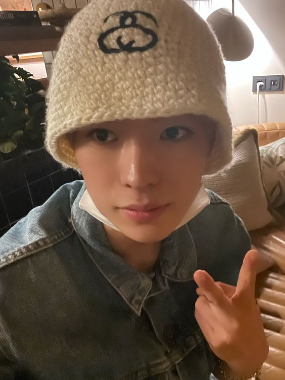 kulaylistu's tweet photo. 오로지 인증과 보고에만 목적이 잇는 셀카들 같음 https://t.co/dEFIidyS0d