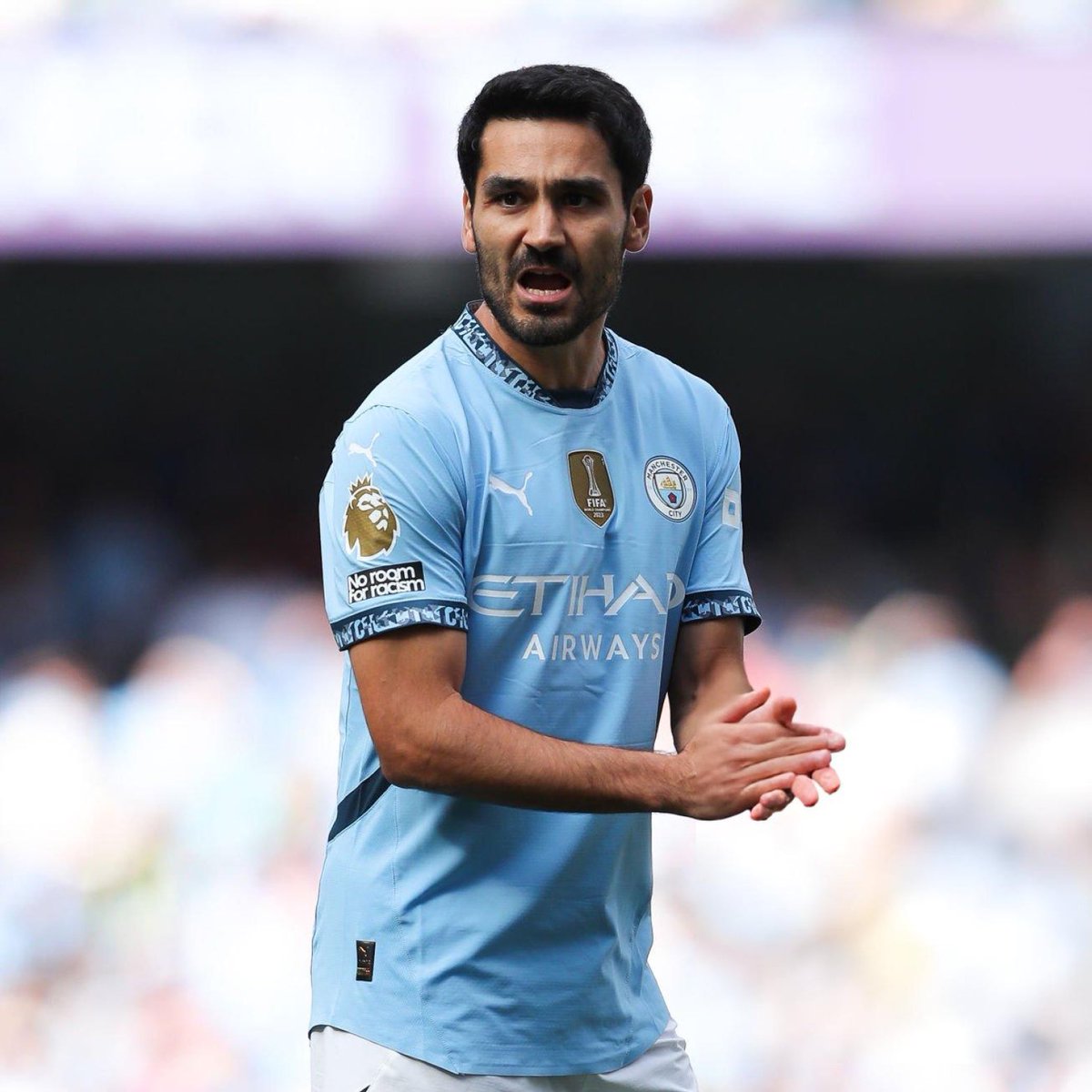 𝐄𝐑 tweet media