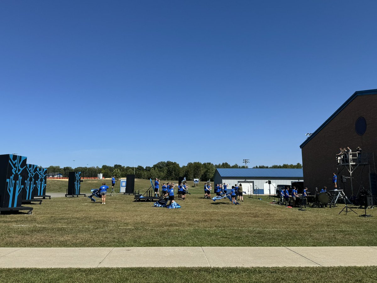 On this quiet Saturday morning at BCSC, music fills the air as our marching band gears up for today’s competition! Go, Bulldogs! We are so proud of you! 💙🤍💙 #Bvillebulldogs