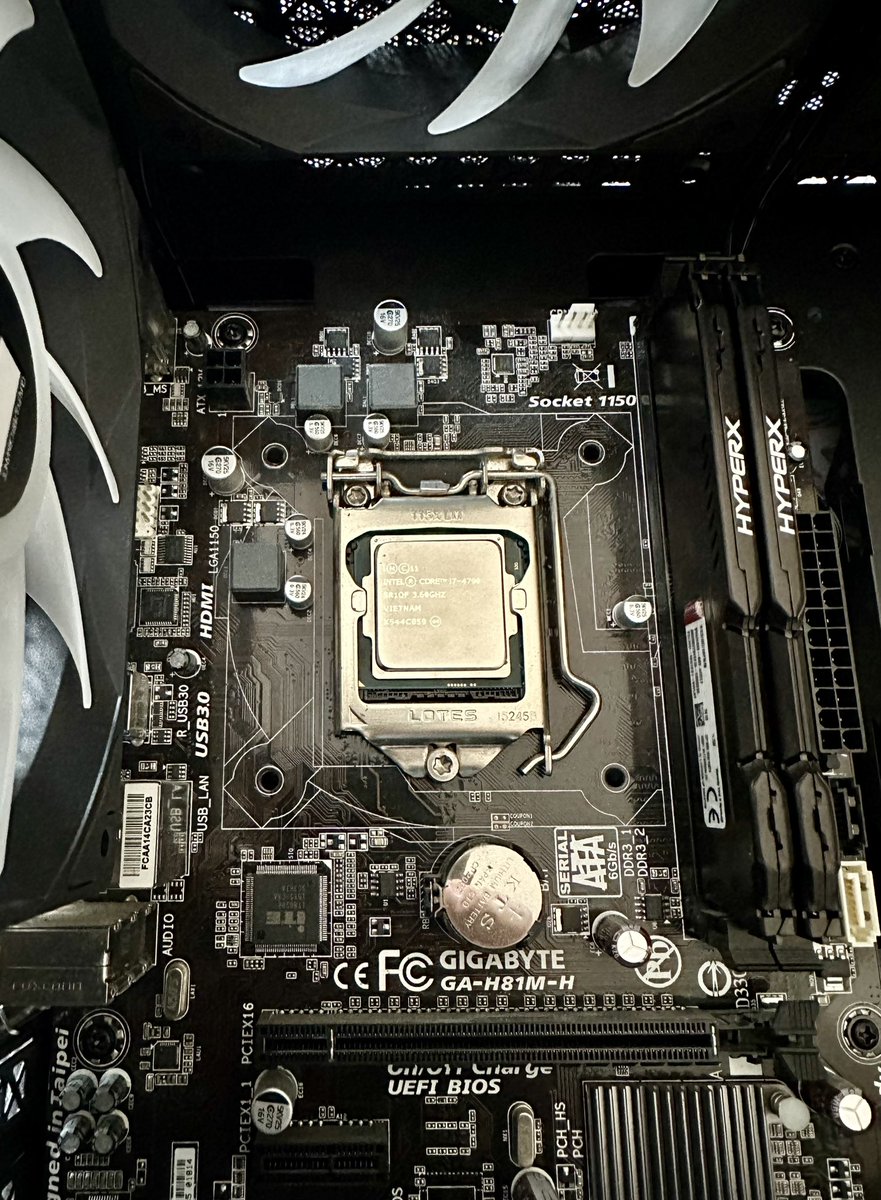 New #pcbuild project! Featuring an Intel i7 4790 CPU and 16Gb #hyperx Fury RAM. More to follow…