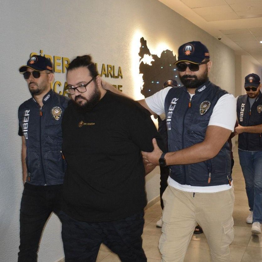 Jahrein'in tutuklanmasına ilişkin haber kanalları ve siteleri tarafından yapılan yanlış haberlerin doğruları:

▪ Küçük çocuklar hakkında müstehcen içerikli konuşmaların yapıldığı "İncel Sohbet Odası" adlı space konuşmasında Jahrein bulunmadı, odada konuşmayı yapan "Pungent666"