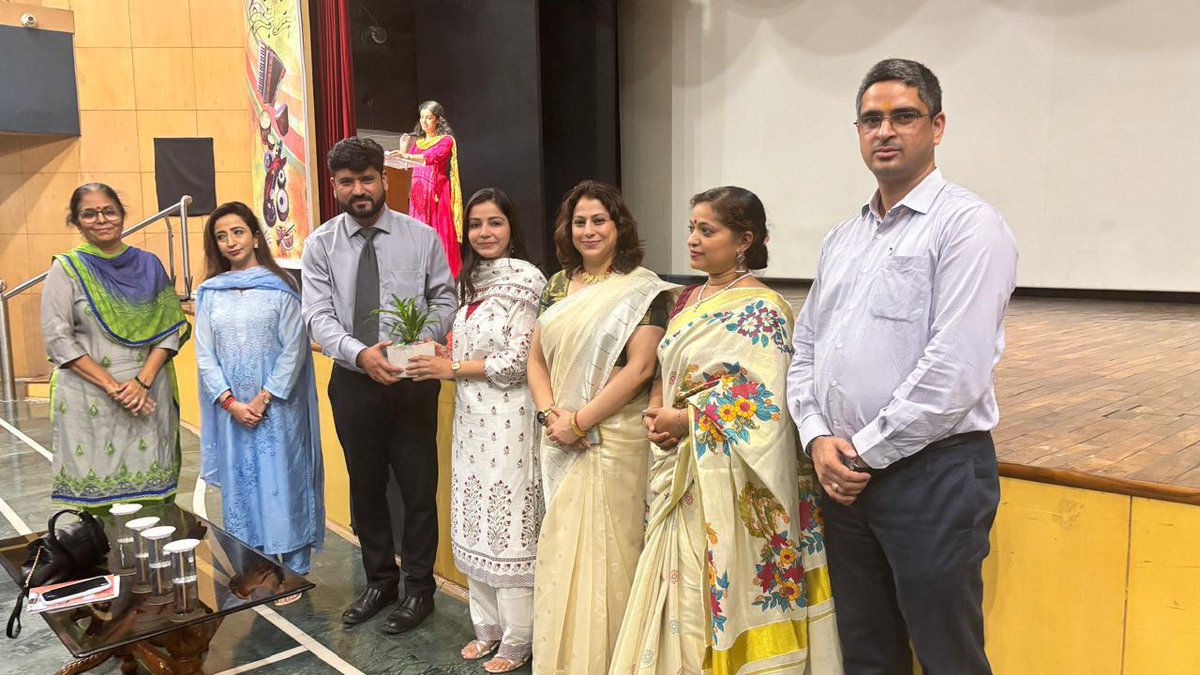 sdg4all's tweet image. #AhlconInlt remains steadfast in its commitment to ensuring the safety of both students &amp;amp; staff consistently nurturing a secure and supportive environment. Reflecting this unwavering dedication, the school organized a comprehensive #POCSOAwareness Program @DSLSA_DELHI