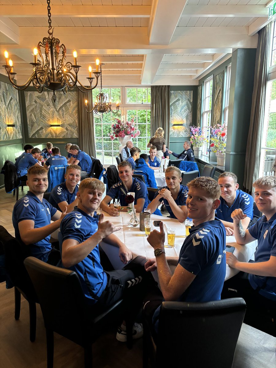 9 uit 3!! ⚽️ Mooie 0-2 overwinning op <a href="/21_hsc/">HSC'21 O23</a> wordt gevierd met een hapje en een drankje in Haaksbergen! #svurk #norvuren