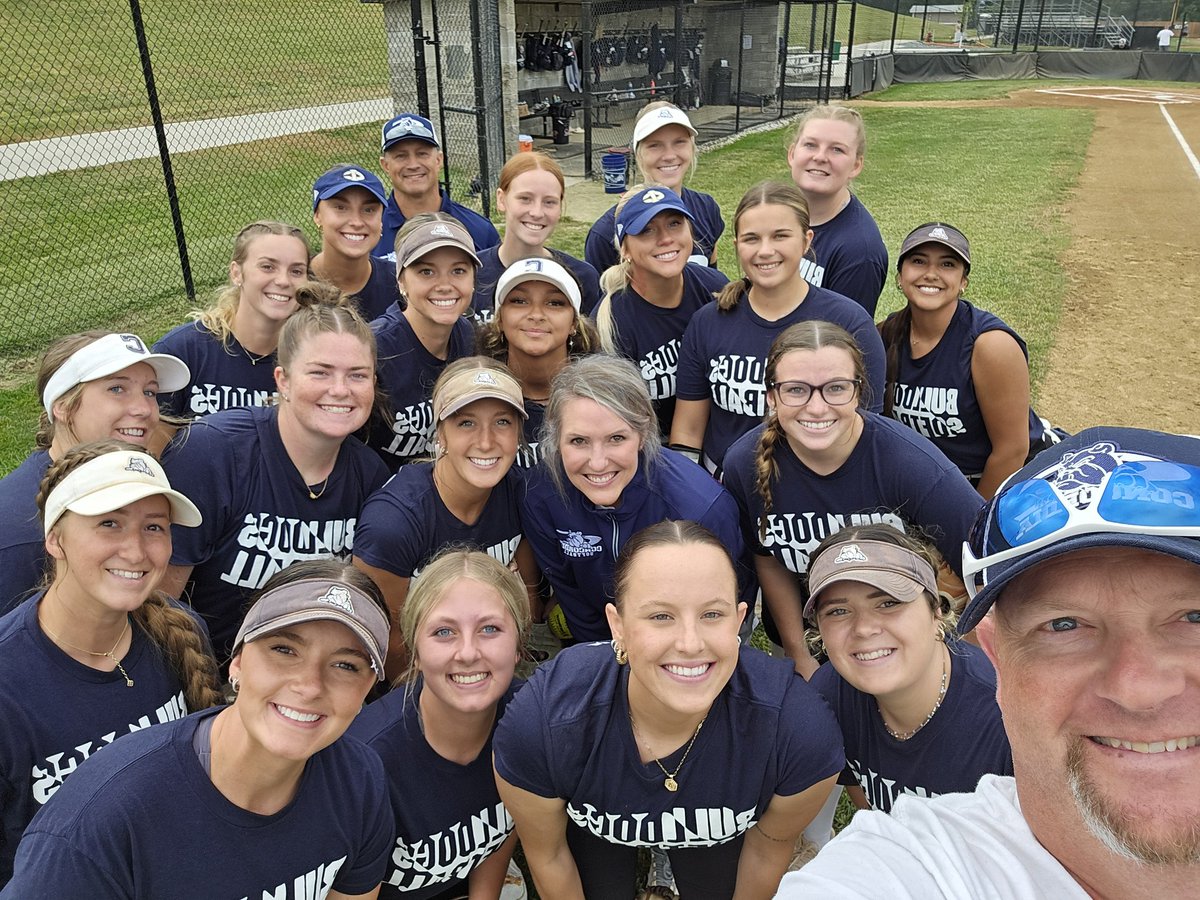 Just some DAWGS on GameDay!