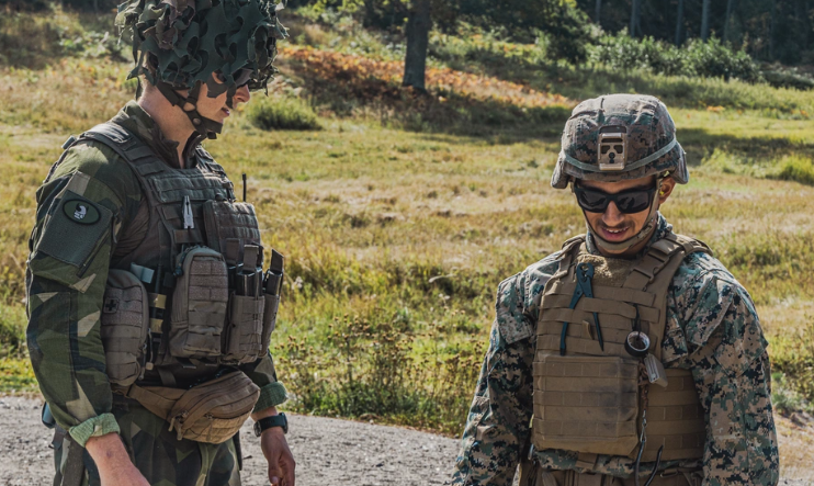 iimefmarines's tweet image. U.S. Marines with Combat #Logistics Battalion 8, Marine #Rotational Forces – Europe 24.2, and Swedish #Marines prepare explosives during a demolition range prior to exercise Archipelago Endeavour 24 in Begra, Sweden. @USMCFEA @USMC  📸 Cpl. Jackson Kirkiewicz