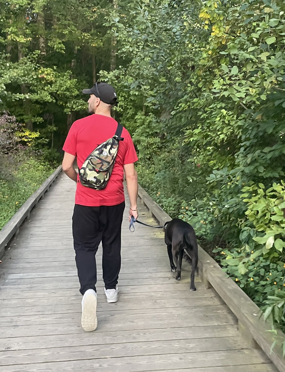 88Cooked's tweet image. Morning stroll with the pup. #beats #musicproducer #nature #chillvibes #goodvibes