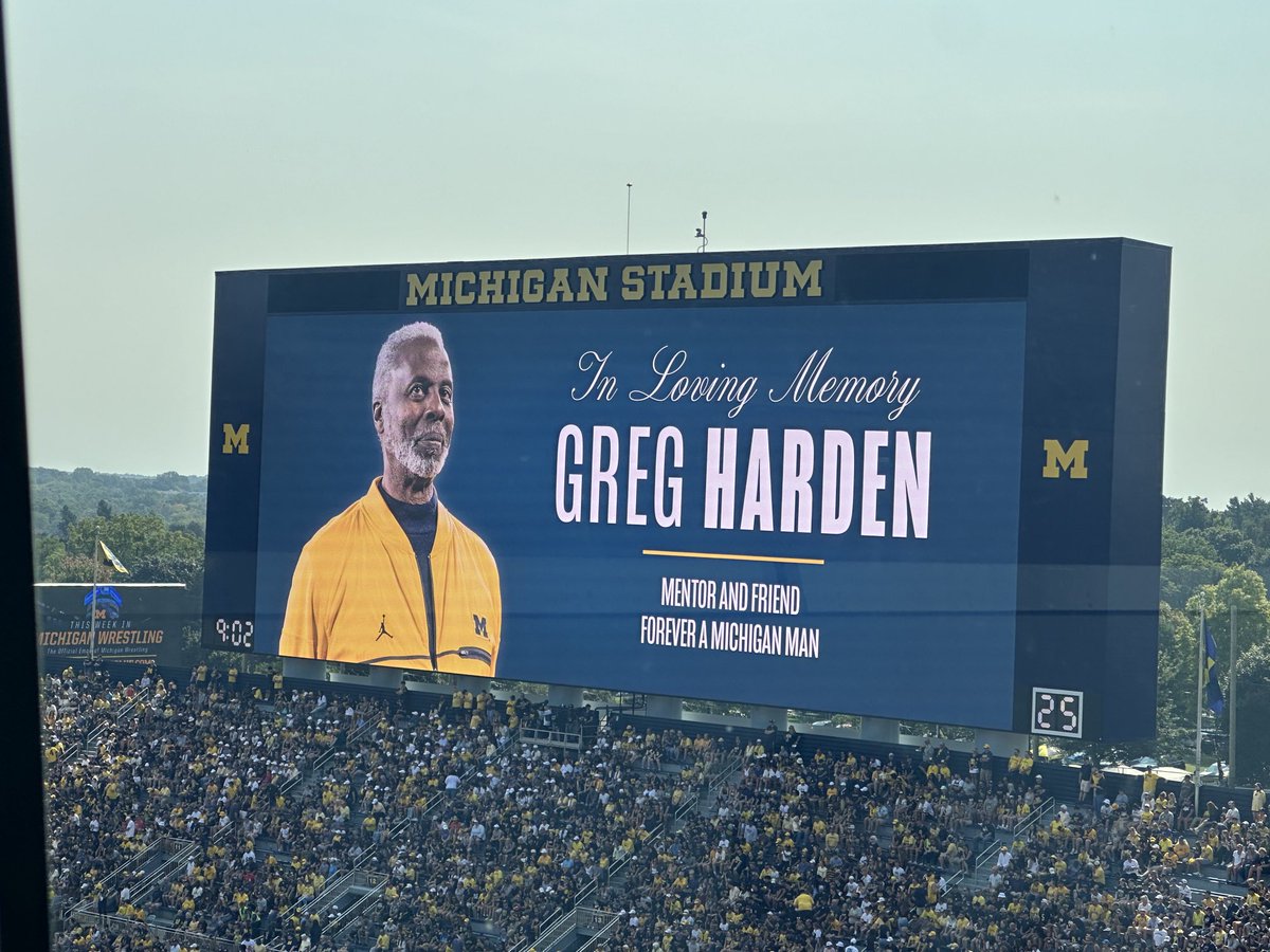 chengelis's tweet image. Paying tribute to Greg Harden at Michigan Stadium