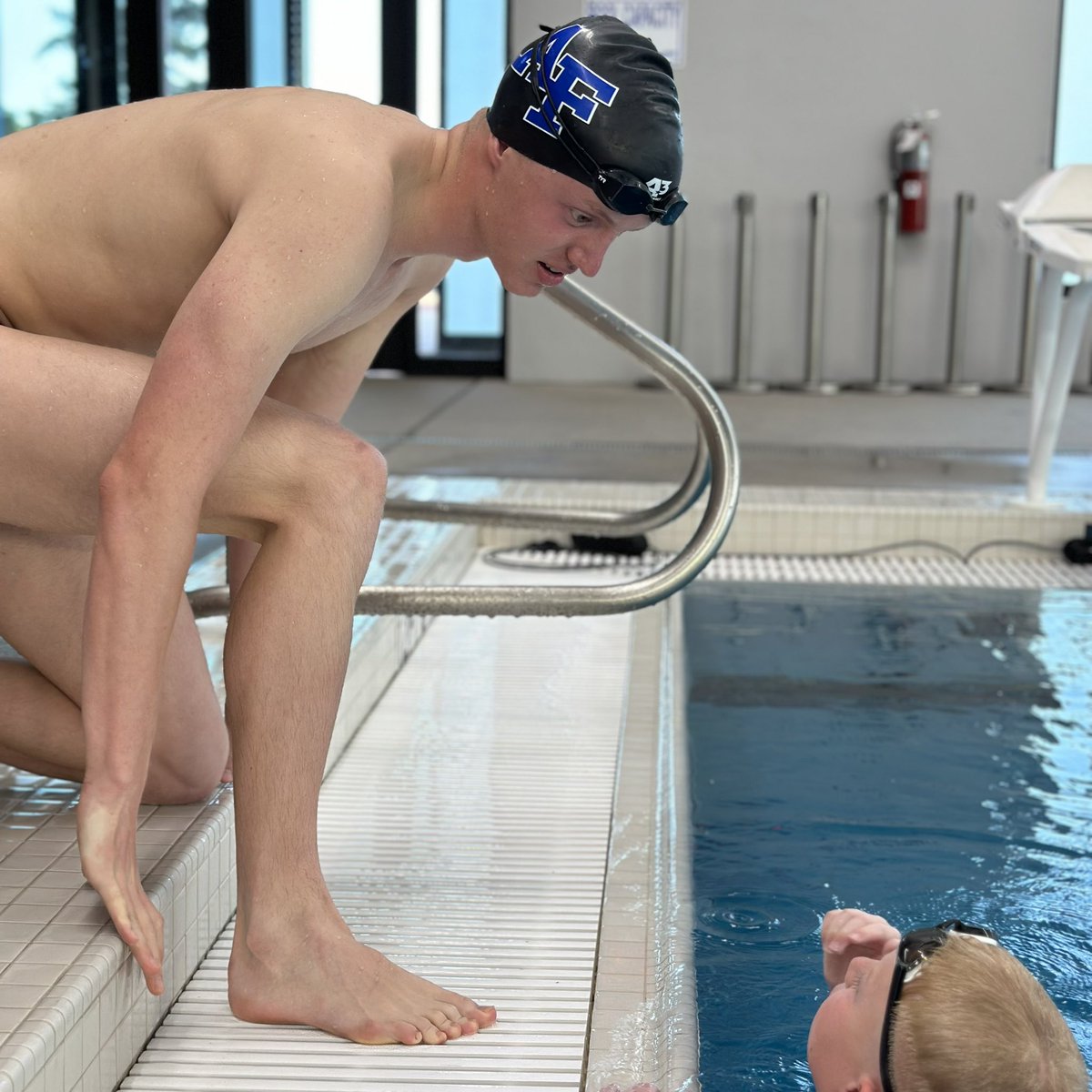 AF_MSwimDive's tweet photo. 🌊 in/out of the pool! Our team spent last night giving back by teaching the next generation the skills and techniques they’ve mastered. Making a difference in the community and in the water! 🏊‍♂️✨ 

#AimHigh #WeAreAFA #CommunityService #SwimFam #LeadByExample #MakingWaves #COSwim https://t.co/6nHFIh74xW