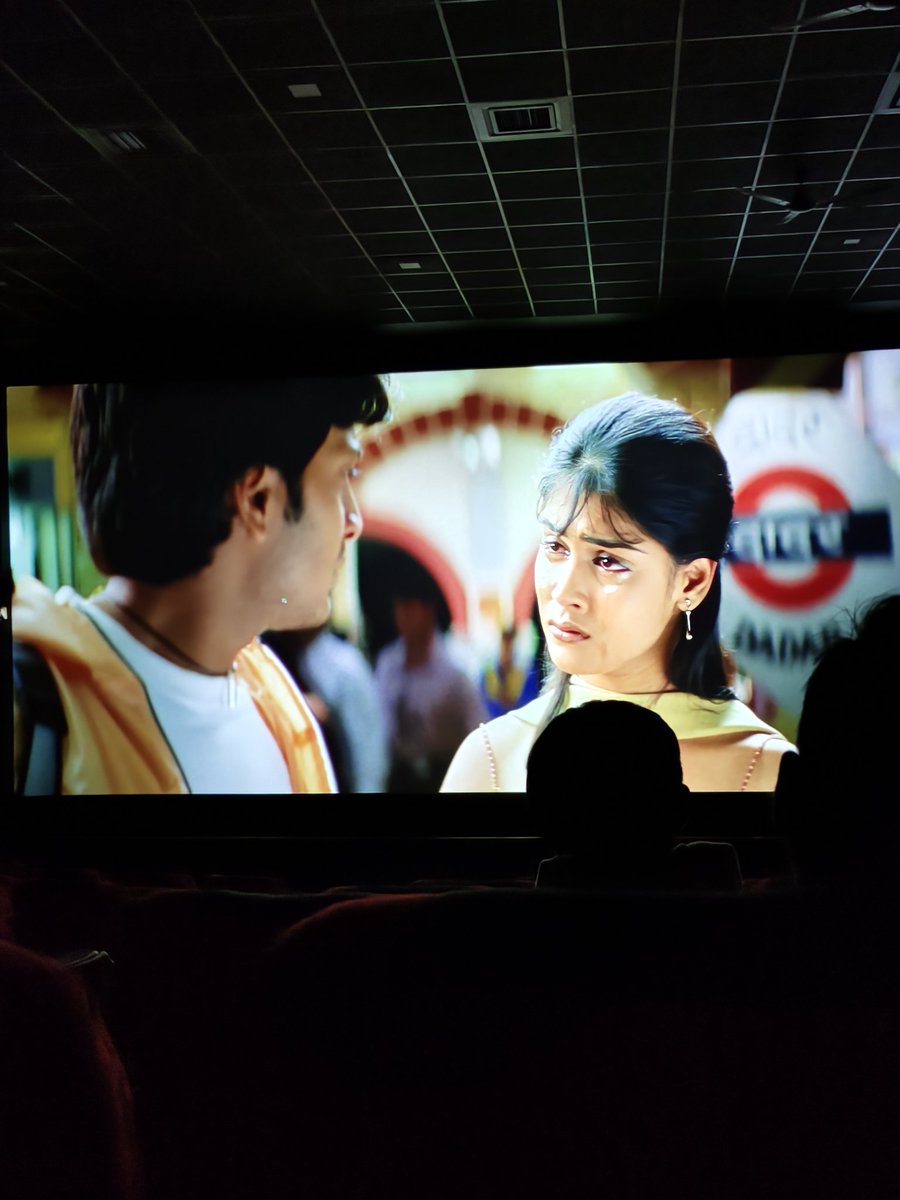 Saagar_Jadhav7's tweet photo. Today watched Masterpiece...
#2ndtime
#Tujhemerikasam

@Riteishd @geneliad https://t.co/QzgpKwGxAE