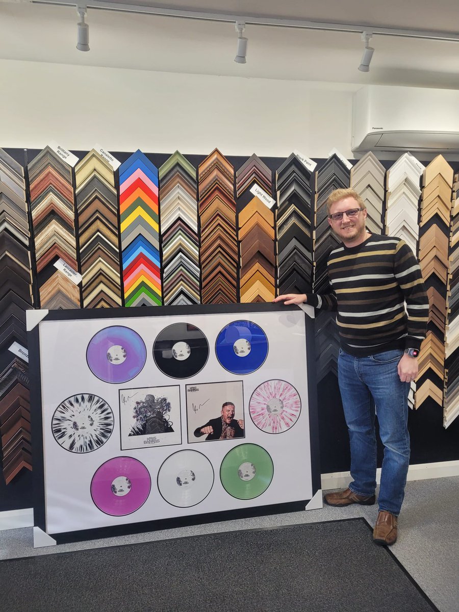 easyframeUK's tweet image. Framed so many vinyl over the years but have to say framing @jamiehuggett 8 vinyl @KrisBarrasBand in one frame is up there with the best. It was a challenge ! And it does look AWESOME 🤩 

#vinyl #krisbarras #framing #EasyFrame 

@EaracheRecords