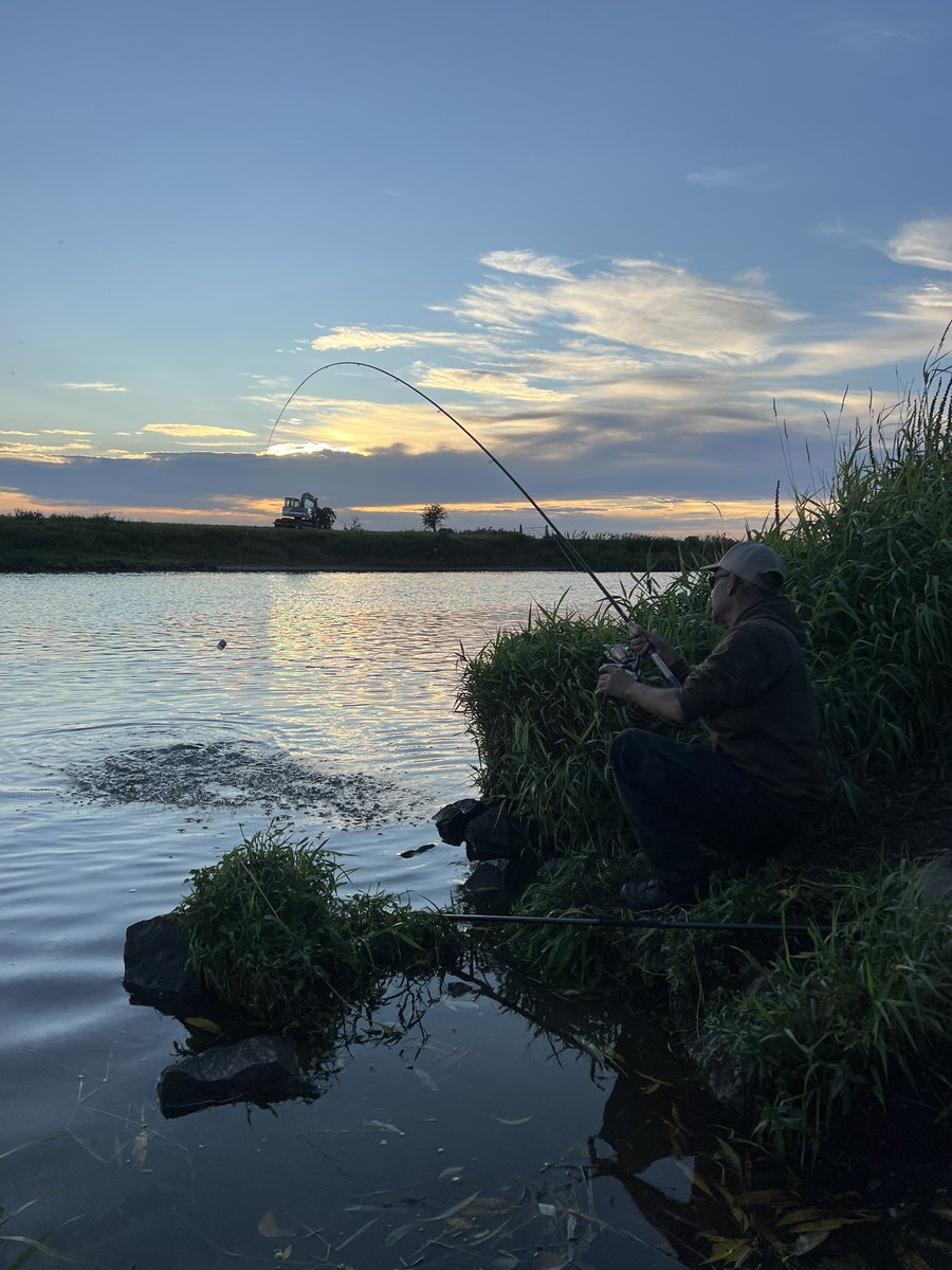 MattHayesfish's tweet photo. 2 episodes down…Ep 2 a classic!
#UltimateRodRace #fishing #rodrace #roadtrip #challenge #fishingtv #fishingontv #youtube https://t.co/Io8rVTg4YV