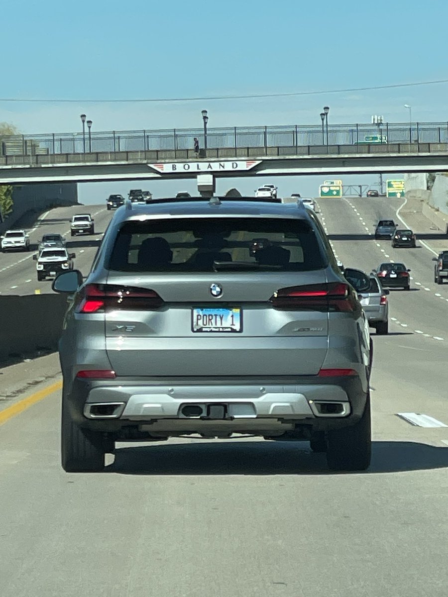 lukehofmann's tweet photo. Hey @GameOverGreggy, you in STL? 😂 https://t.co/TIqsKI4B7I