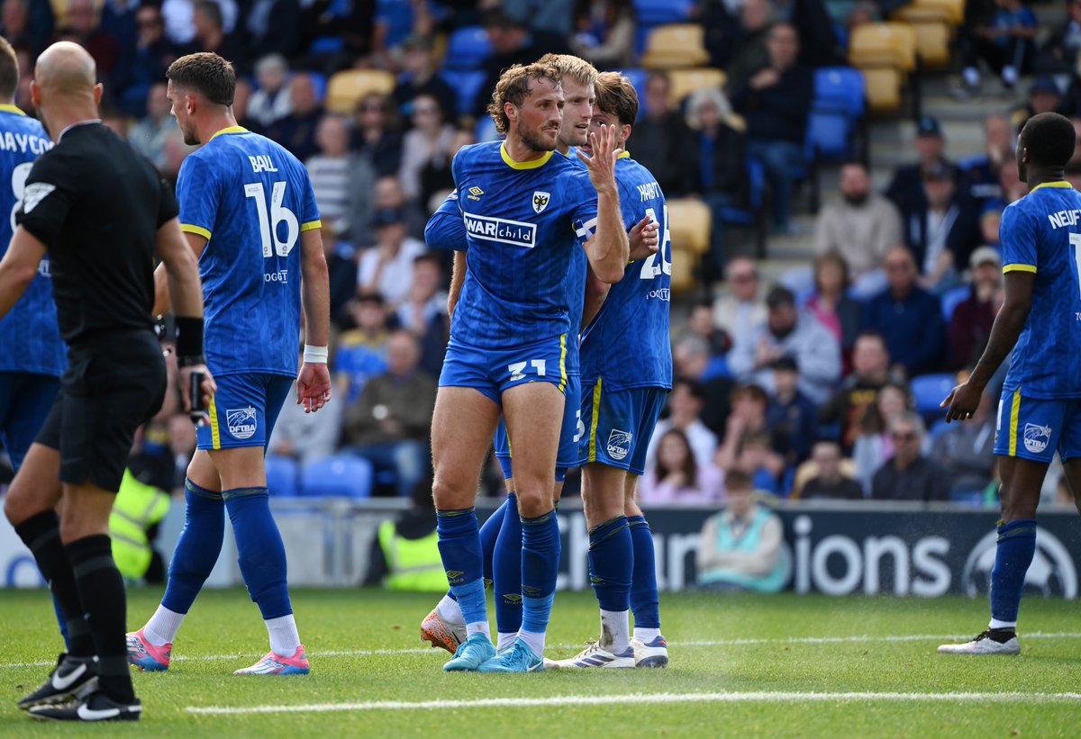 Jane Russell tweet media