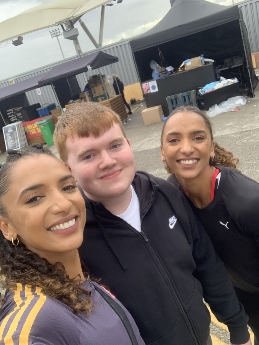 _OwenM_'s tweet image. 2024 track season - thank you!! 

This year has been an incredible year for me, attending three meets, including my first ever Diamond League, meeting up with and getting athlete autographs for the first time, as well as my continued growth across my Instagram and Twitter…