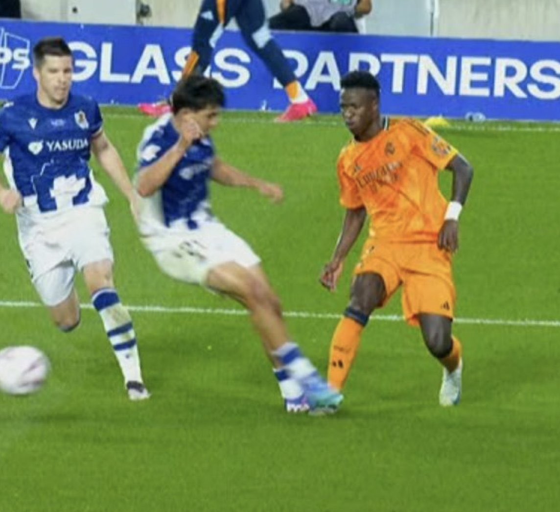 El que proteste alguno de estos dos penaltis, hay que considerarle como retrasado mental.