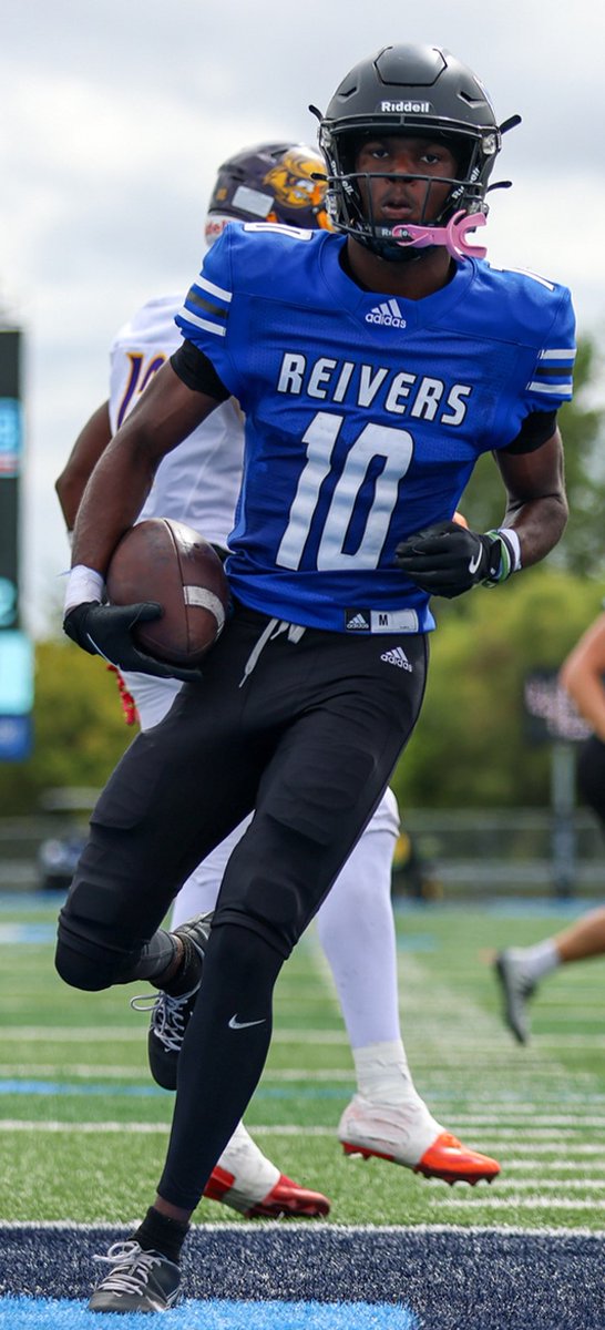 Titus Myers <a href="/titusmyers2/">Titus Myers</a> @ Iowa Western JuCo <a href="/ReiverFootball/">IWCC Reiver Football</a> recorded 8 catches + 159 yds + 3 TDs vs Dodge City JuCo <a href="/CoachStrohmeier/">Scott Strohmeier</a> <a href="/CoachVaughnDame/">Vaughn VanDame</a>
#PhotoCred <a href="/GoReivers/">Iowa Western Reivers</a>