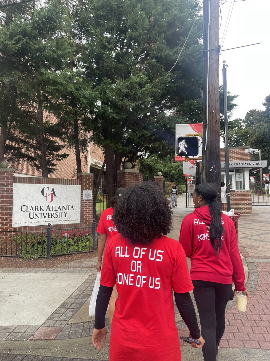 OliviaJenkins08's tweet image. Great day @ClarkAtlantaSB today! Thank you to the coaching staff and players for showing me around the campus‼️
#2025Grad #EarnedEveryDay #CAU 
@HbcuepCamps @bloodlinesport @lipridemartinez @SBRRetweets @CollegeSBLove @DfwSho @TopPreps @UWAA_United @ccprospects23 @CoastRecruits