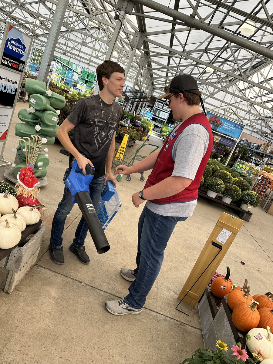 _lmryan70's tweet photo. Bucky here at Lowe’s 2205 letting our customer try out our Kobalt leaf blower.  Don’t get caught with a yard full of leaves!  @JoeRich69403259 @BenitoKomadina @JBBailey9 @HobertMHunt @josh94151598 https://t.co/IJkRRXnTyF