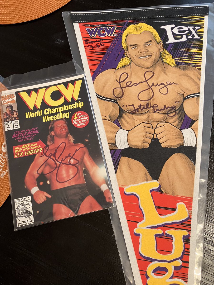 Mizzars_'s tweet image. It was such a pleasure to meet and talk with The Total Package himself, @GenuineLexLuger today! Such a genuine and sweet person!
Donโt worry though, I was able to avoid the torture rack ๐