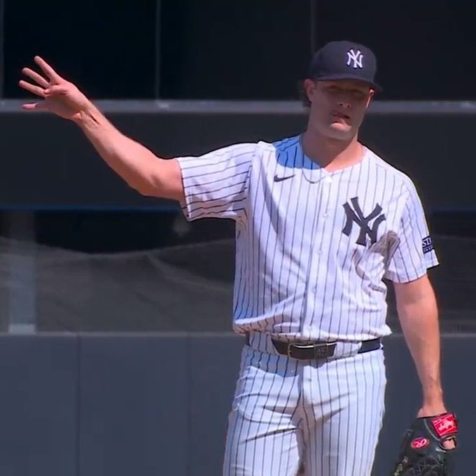 Watch Kev's leaked NSFW photo on TwXstars