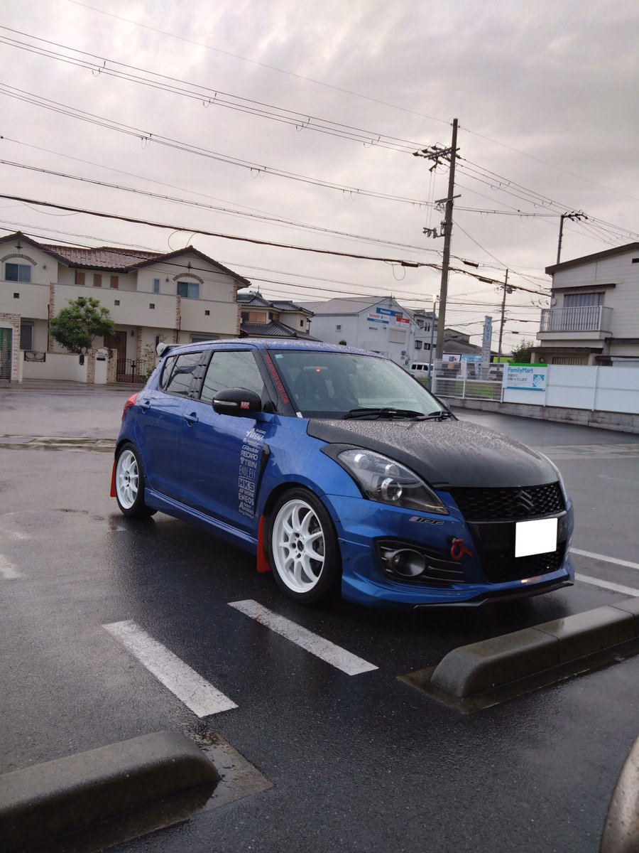 swift_archi's tweet photo. おはようございます☔雨〜雨の神様のいじわる😭😭😭#zc31s #zc32s #zc33s #suzuki #swift #swiftsports #carphoto #carphotographer #monstersports #trust #greddy #hks #rsrs #tm #tryforce #tine #endless #work #workemotion #d9r #recaro #autobacs #superautobacs #canon #eos80d #xperia https://t.co/niUgP9sZ2O