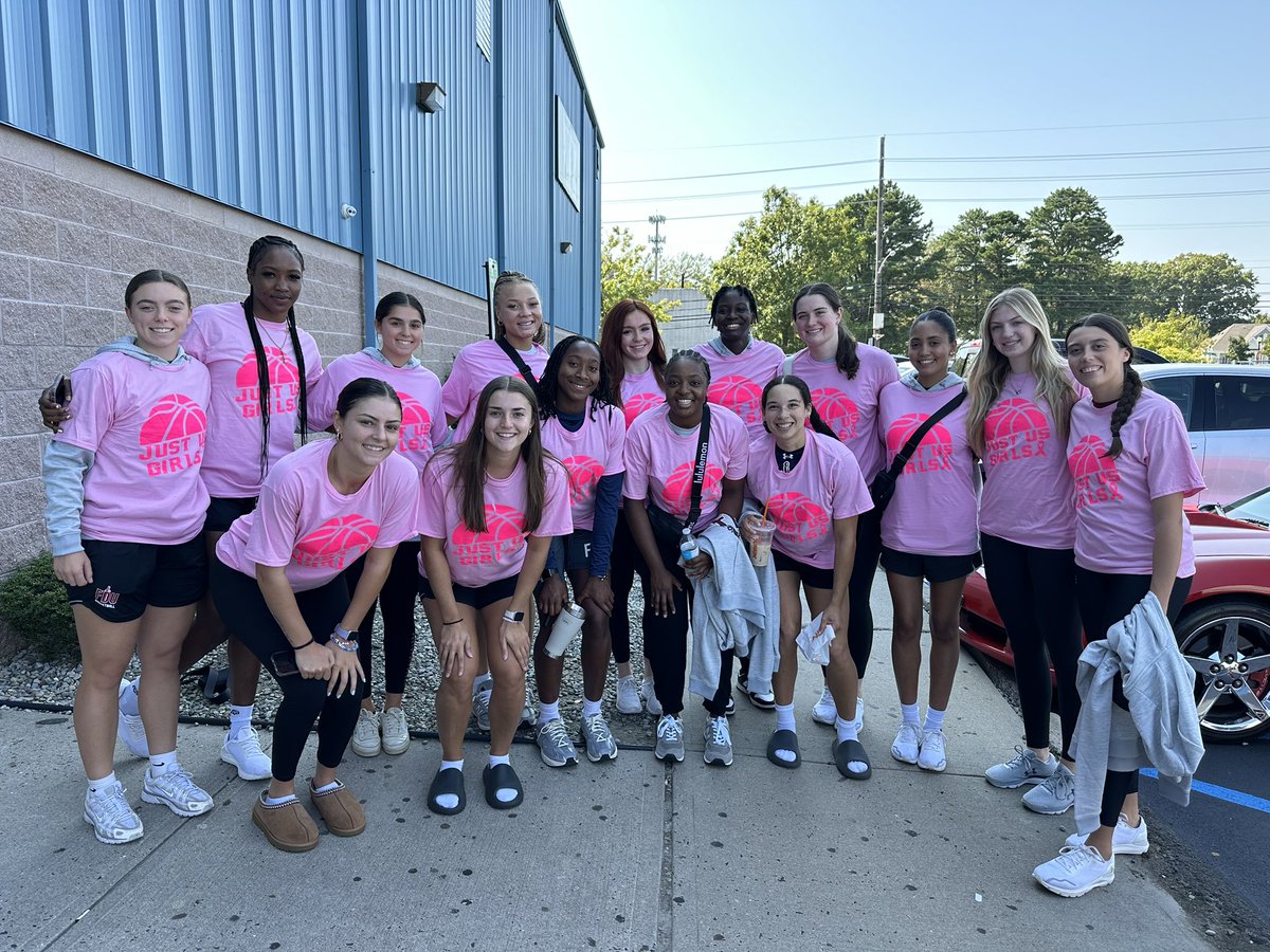Tracey Sabino (@traceysabino13) on Twitter photo FDU Women’s Basketball in the house donating their time at Just Us Girls <a href="/FDUKnightsWBB/">FDU Women's Basketball</a> thank you!!💕 <a href="/marysplaceog/">marysplacebythesea</a> FDU Women’s Basketball in the house donating their time at Just Us Girls <a href="/FDUKnightsWBB/">FDU Women's Basketball</a> thank you!!💕 <a href="/marysplaceog/">marysplacebythesea</a>