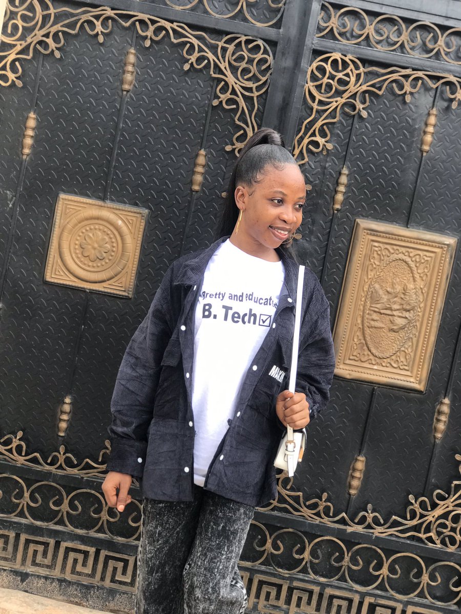 OshoAbosede2's tweet photo. I signed out of uni today🥹

#prettyandeducated
#B.Tech https://t.co/pw8FFEwCBE