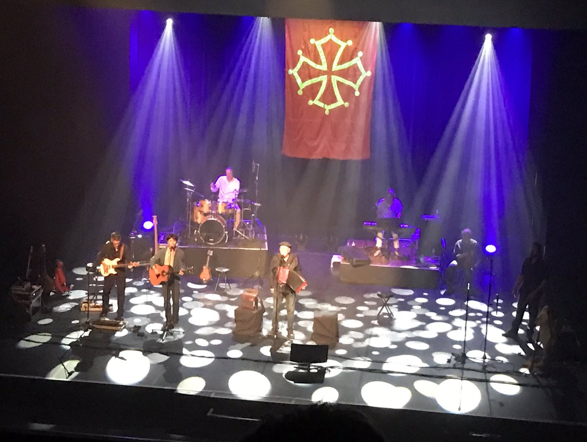 Manelsaus's tweet image. #Nadau #Perpinyà

Sóc vell! 
Nah, és broma.