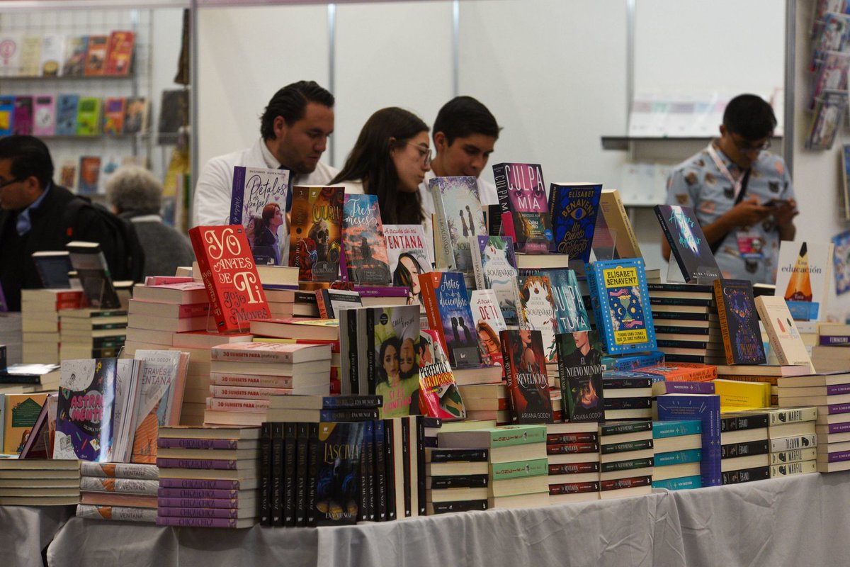 ¡La fiesta literaria más grande del Edomex ya está a la vuelta de la esquina! 😱📚 Checa las fechas y actividades de la FILEM 2024. 👉 bit.ly/47wm7W7